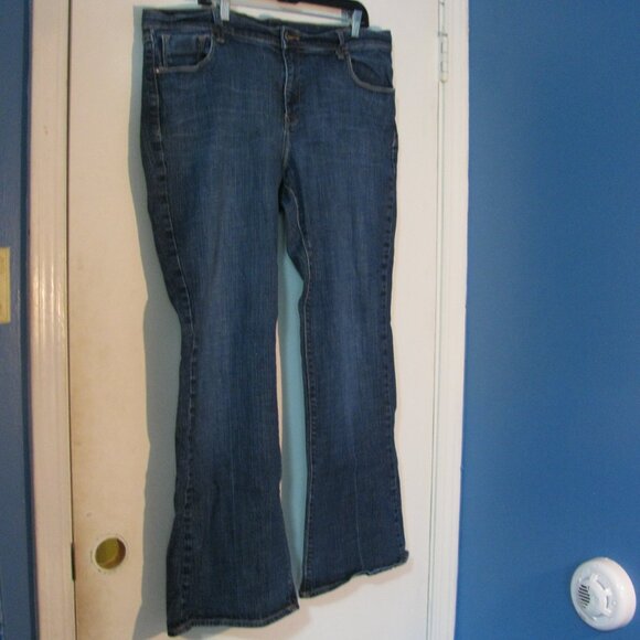 Old Navy The Sweetheart Jeans Plus Size 18 Wide Flare Leg Stretch Blue Denim - Picture 4 of 7